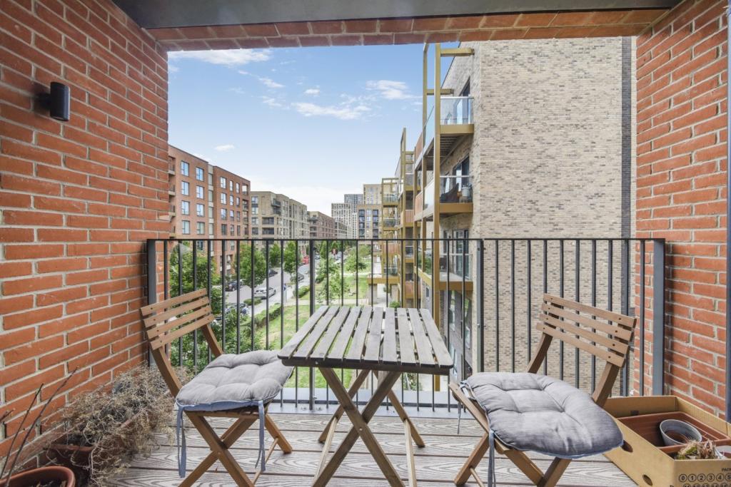 £345,000 Asking Price – 1 Bedroom Apartment for Sale in Reverence House, Colindale Gardens,