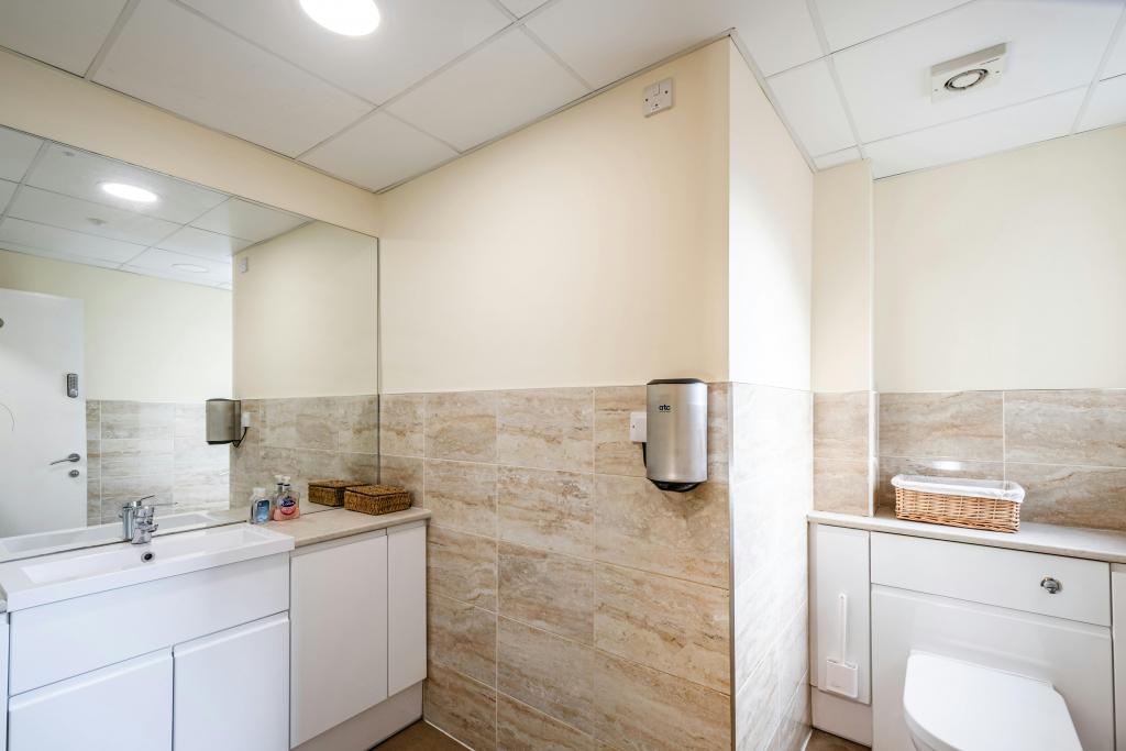 232-238 Bishopsgate – Retail/Office Space for Lease – 7,990 sq ft – City of London