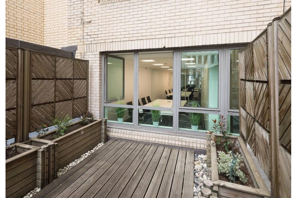 43 London Wall – Office Space for Lease – 7,328 sq ft – City Core North, London