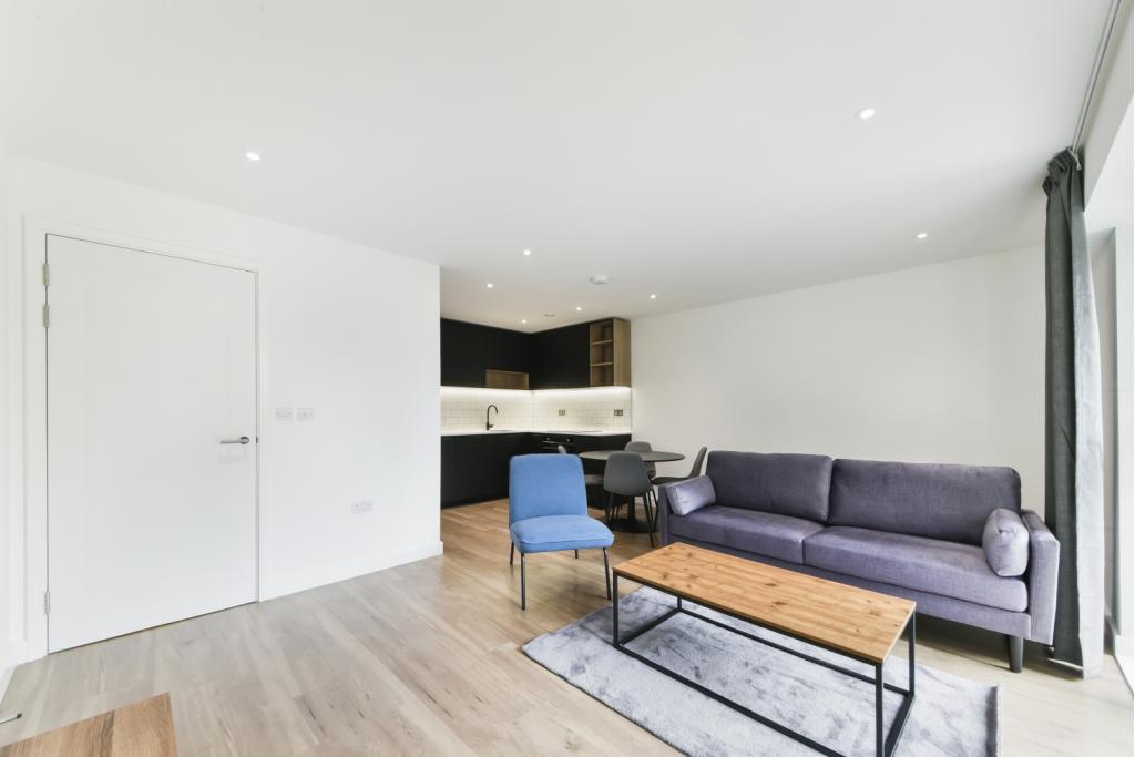 Beaufort Square – 1 Bedroom Apartment for Sale – £350,000 Guide Price – Colindale, London