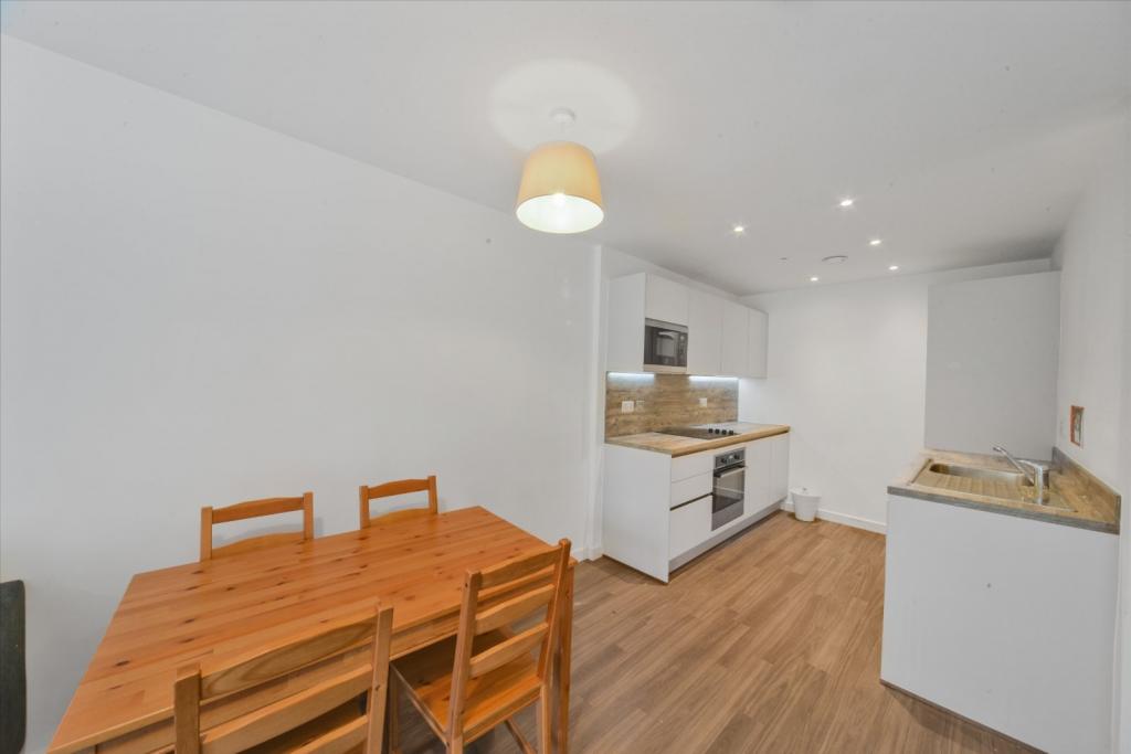 Naomi Street – 1 Bedroom Apartment for Sale – £370,000 Asking Price – Surrey Quays, London