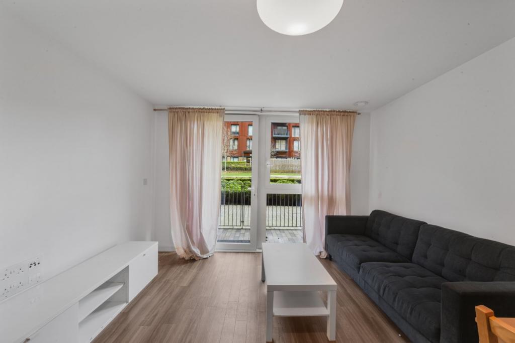 Naomi Street – 1 Bedroom Apartment for Sale – £370,000 Asking Price – Surrey Quays, London