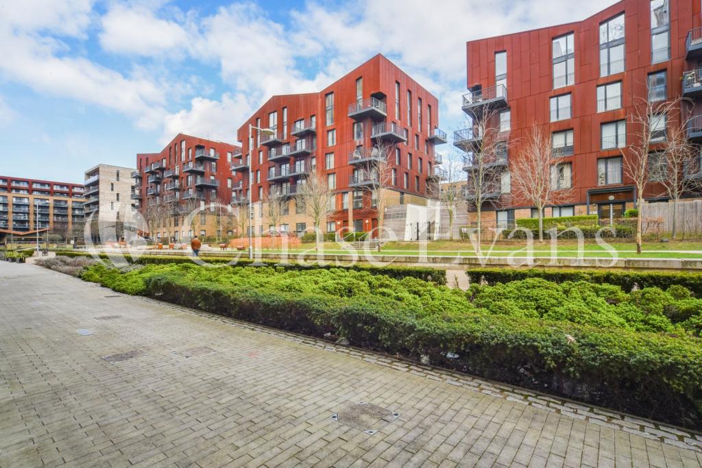 Naomi Street – 1 Bedroom Apartment for Sale – £370,000 Asking Price – Surrey Quays, London