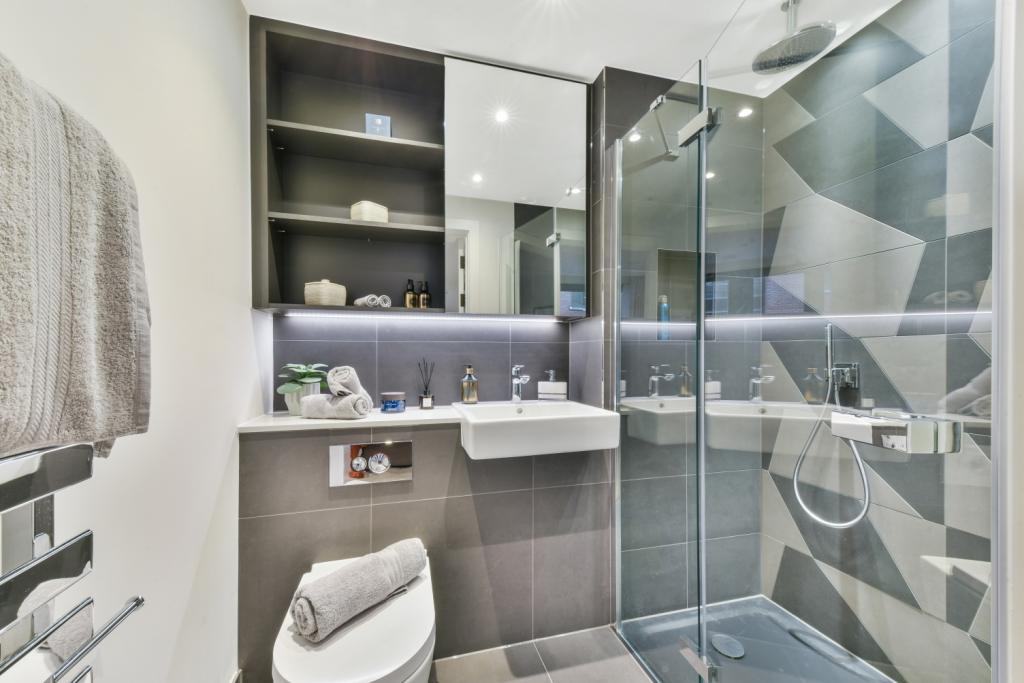 Clarendon Court – 2 Bedroom Apartment for Sale – £1,240,000 Guide Price – The Denizen