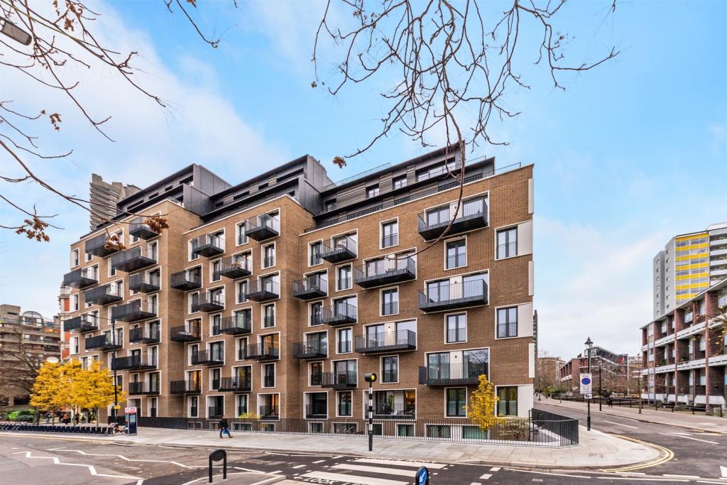 Clarendon Court – 2 Bedroom Apartment for Sale – £1,240,000 Guide Price – The Denizen