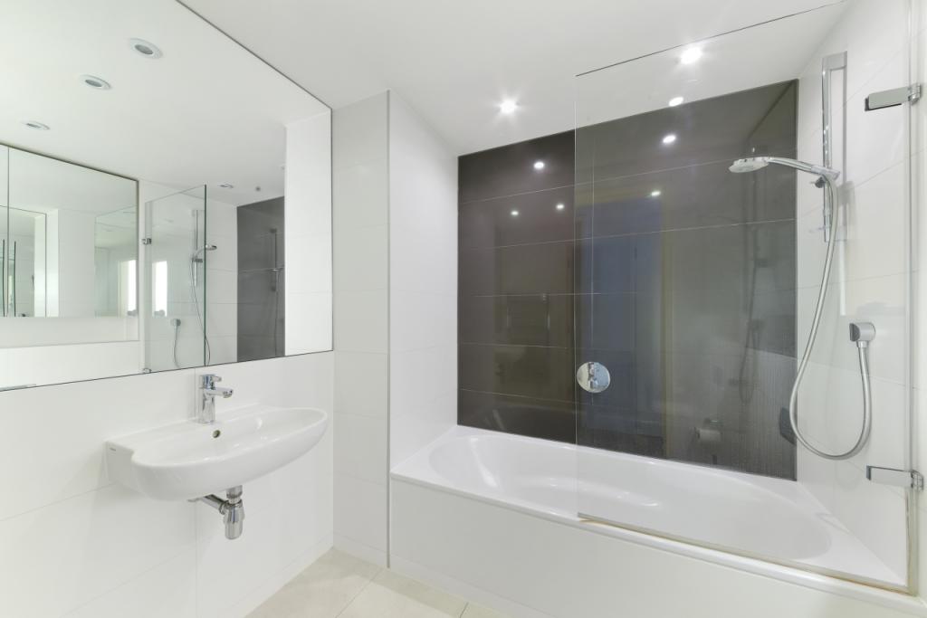 Walworth Road–Studio Apartment for Sale –£350,000 Guide Price–Elephant & Castle, London