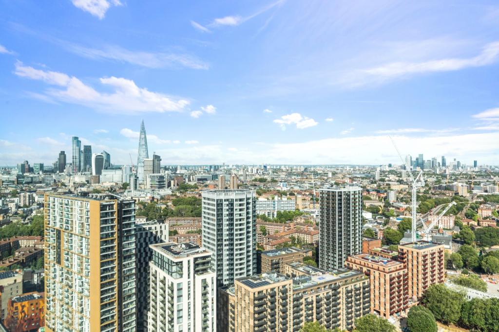 Walworth Road–Studio Apartment for Sale –£350,000 Guide Price–Elephant & Castle, London