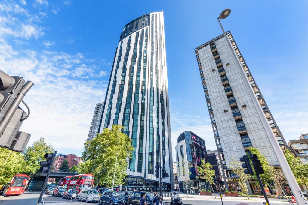 Walworth Road–Studio Apartment for Sale –£350,000 Guide Price–Elephant & Castle, London