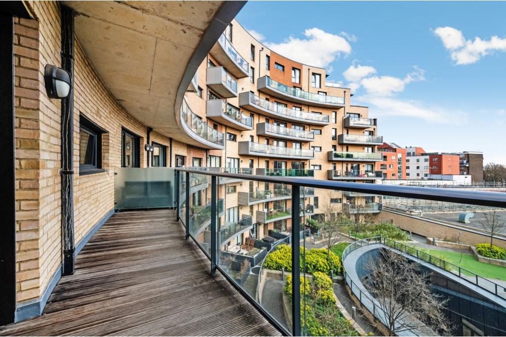 Tanner Street – 1 Bedroom Apartment for Sale –£500,000 Guide Price –Southwarkx,London