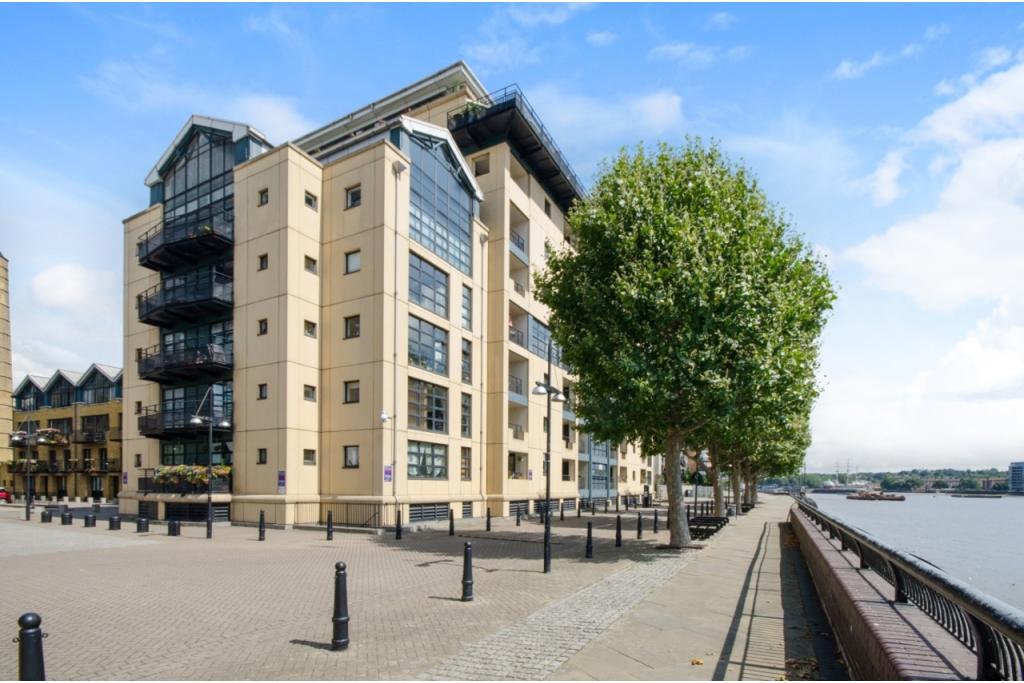 Burrells Wharf Square – 2 Bedroom Apartment for Sale – £480,000 Offers in Excess of
