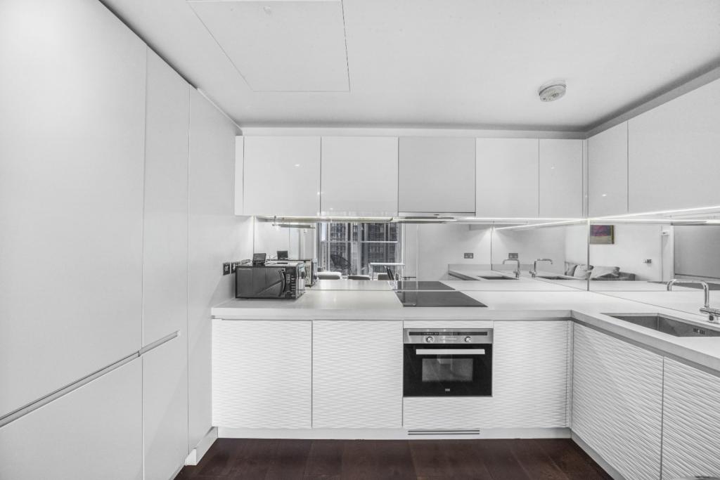 Pan Peninsula – 1 Bedroom Apartment for Sale – £425,000 – Canary Wharf, London
