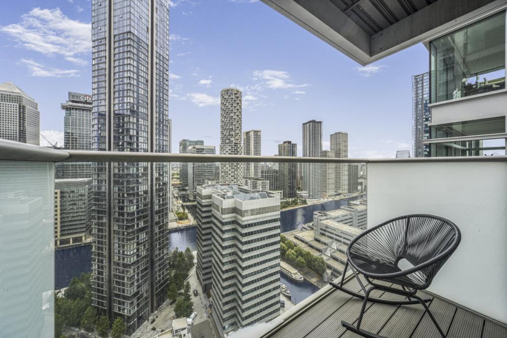 Pan Peninsula – 1 Bedroom Apartment for Sale – £425,000 – Canary Wharf, London