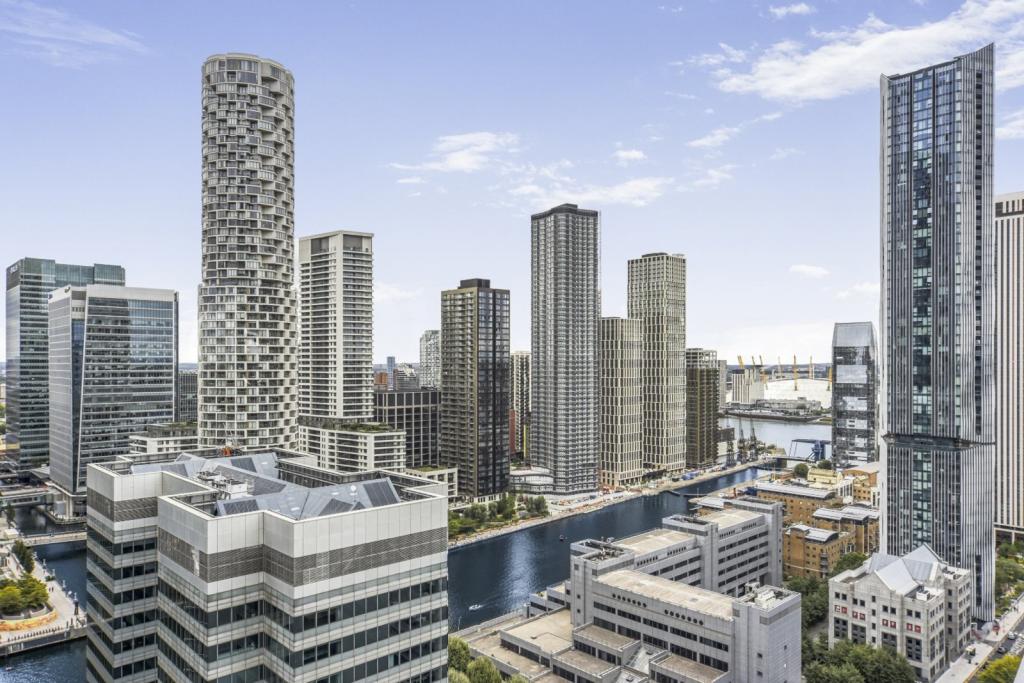 Pan Peninsula – 1 Bedroom Apartment for Sale – £425,000 – Canary Wharf, London