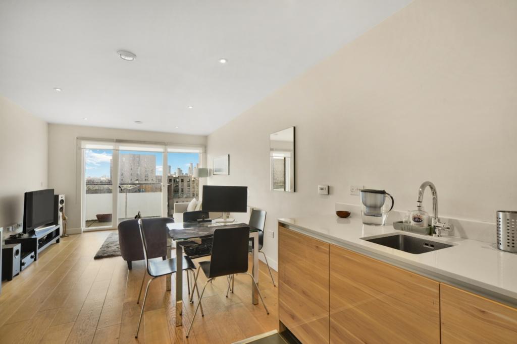 Greenwich Millennium Village – 1 Bedroom Apartment for Sale – £365,000 – Greenwich, London