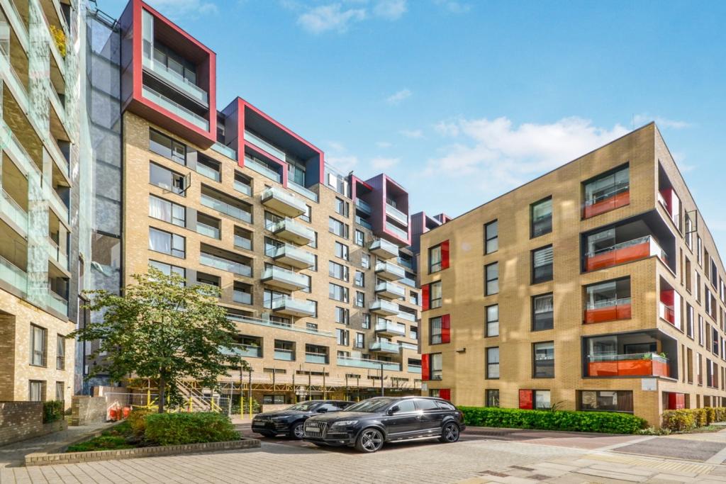 Greenwich Millennium Village – 1 Bedroom Apartment for Sale – £365,000 – Greenwich, London