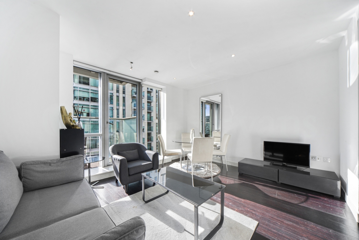 Pan Peninsula Square, Canary Wharf, London, E14