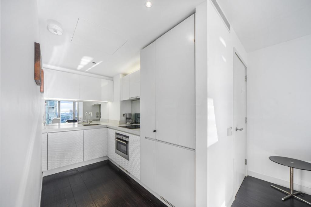 Pan Peninsula Square, Canary Wharf, London, E14