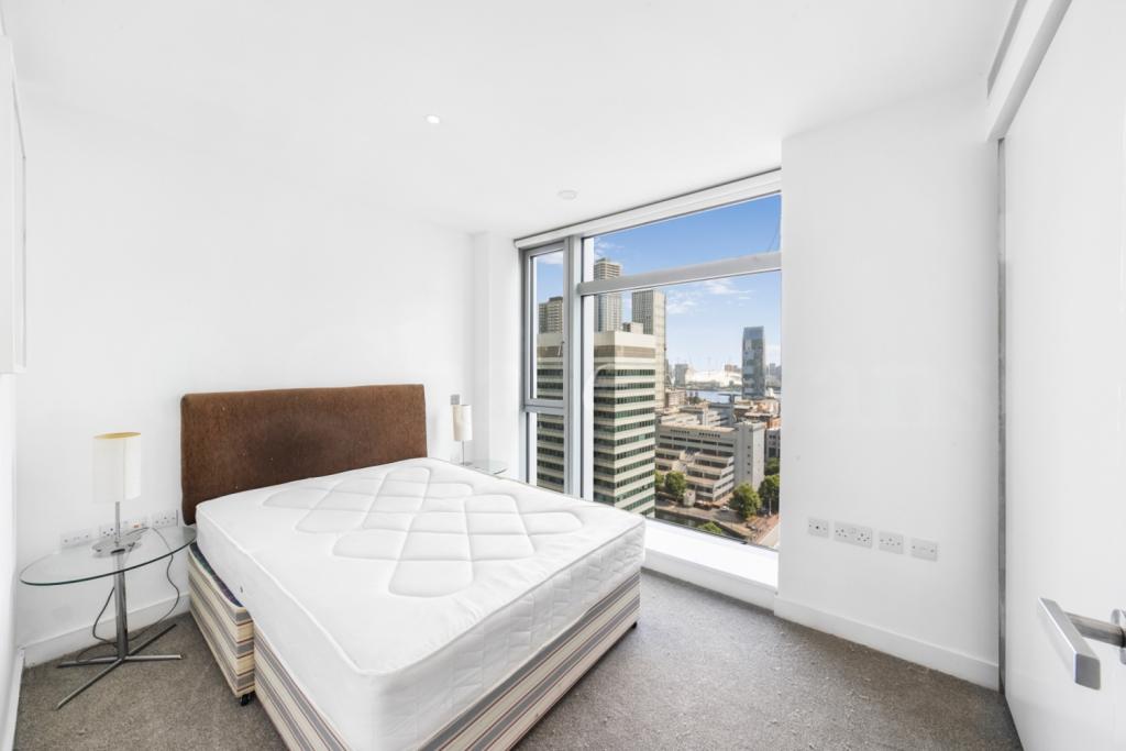 1 Bedroom Apartment for Sale – Pan Peninsula, Canary Wharf, E14 – £385,000