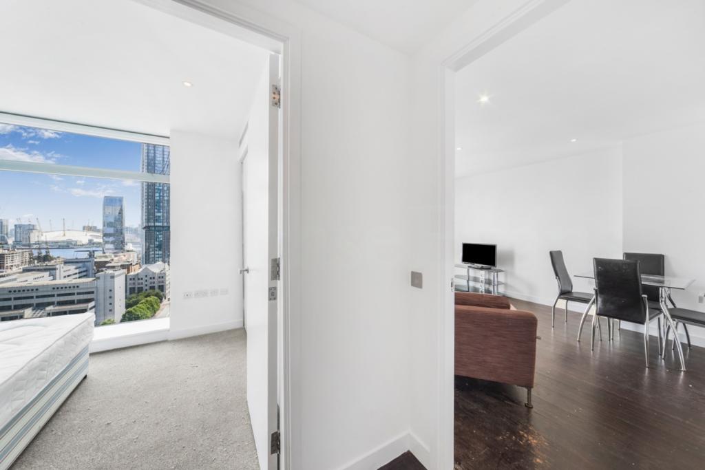 1 Bedroom Apartment for Sale – Pan Peninsula, Canary Wharf, E14 – £385,000