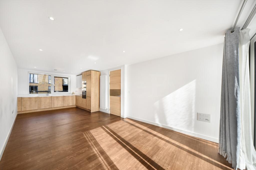 2 Bedroom Apartment for Sale – Marine Wharf, Surrey Quays, SE16 – £550,000