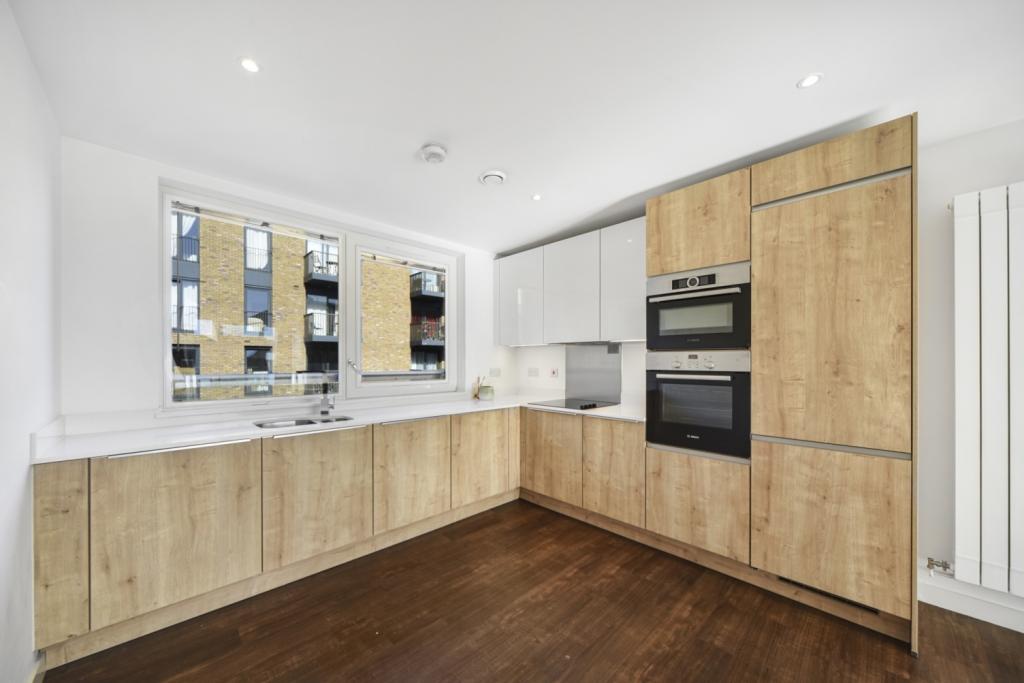 2 Bedroom Apartment for Sale – Marine Wharf, Surrey Quays, SE16 – £550,000