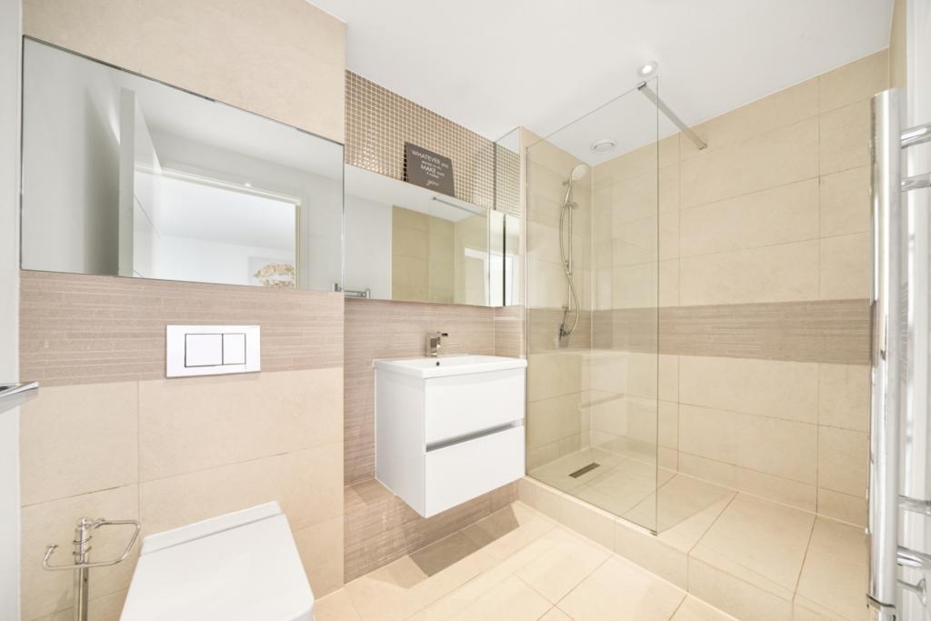 2 Bedroom Apartment for Sale – Marine Wharf, Surrey Quays, SE16 – £550,000