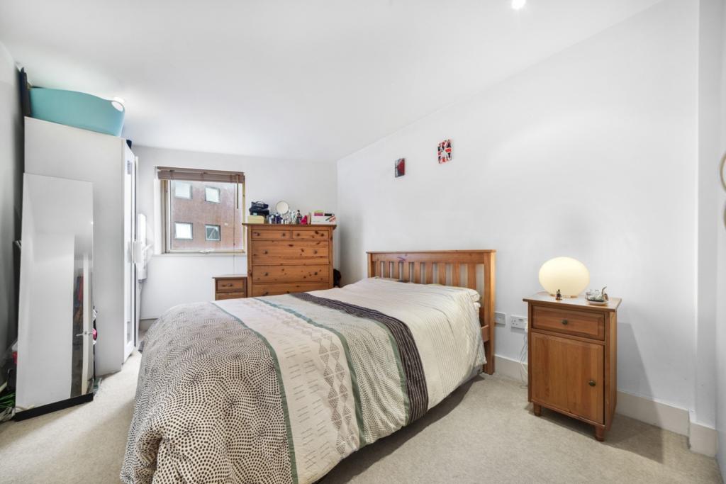 1 Bedroom Apartment for Sale – Crews Street, Docklands, E14 – £360,000