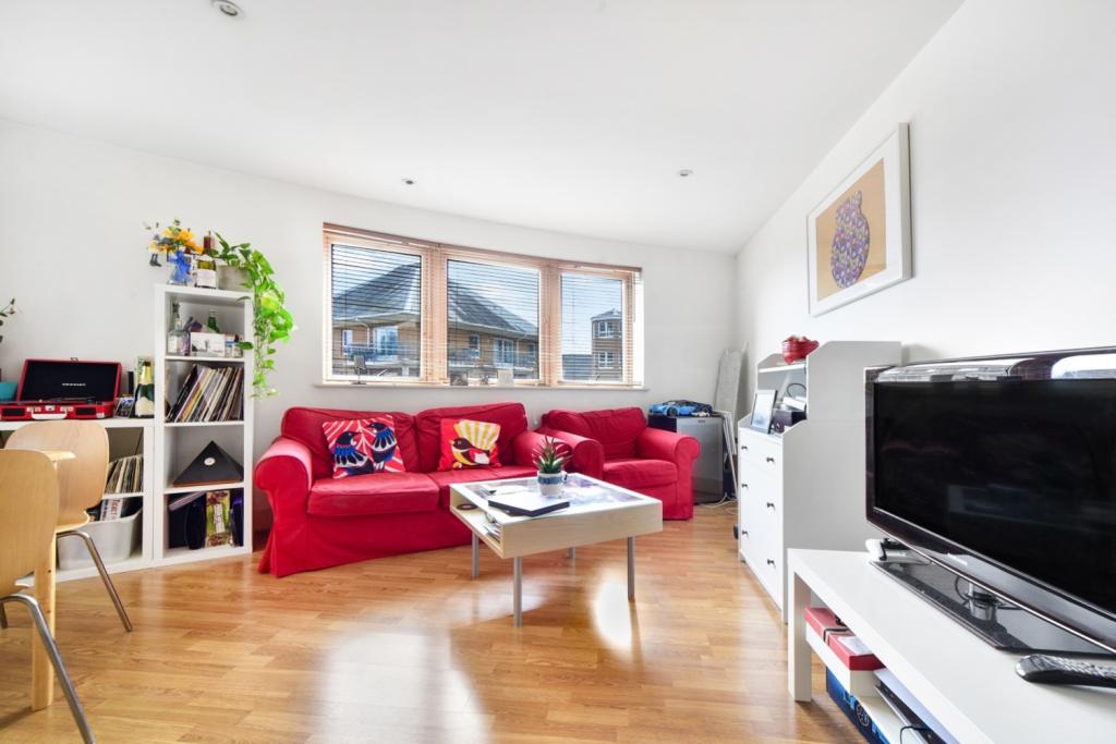 1 Bedroom Apartment for Sale – Crews Street, Docklands, E14 – £360,000