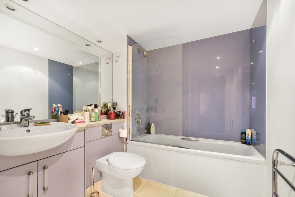 1 Bedroom Apartment for Sale – Crews Street, Docklands, E14 – £360,000