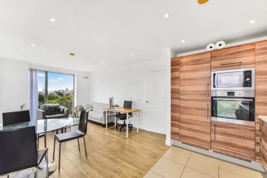 2 Bedroom Apartment for Sale –Bootmakers Court, Ben Jonson Road,Stepney Green, London