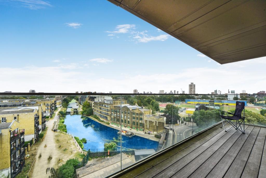 2 Bedroom Apartment for Sale –Bootmakers Court, Ben Jonson Road,Stepney Green, London