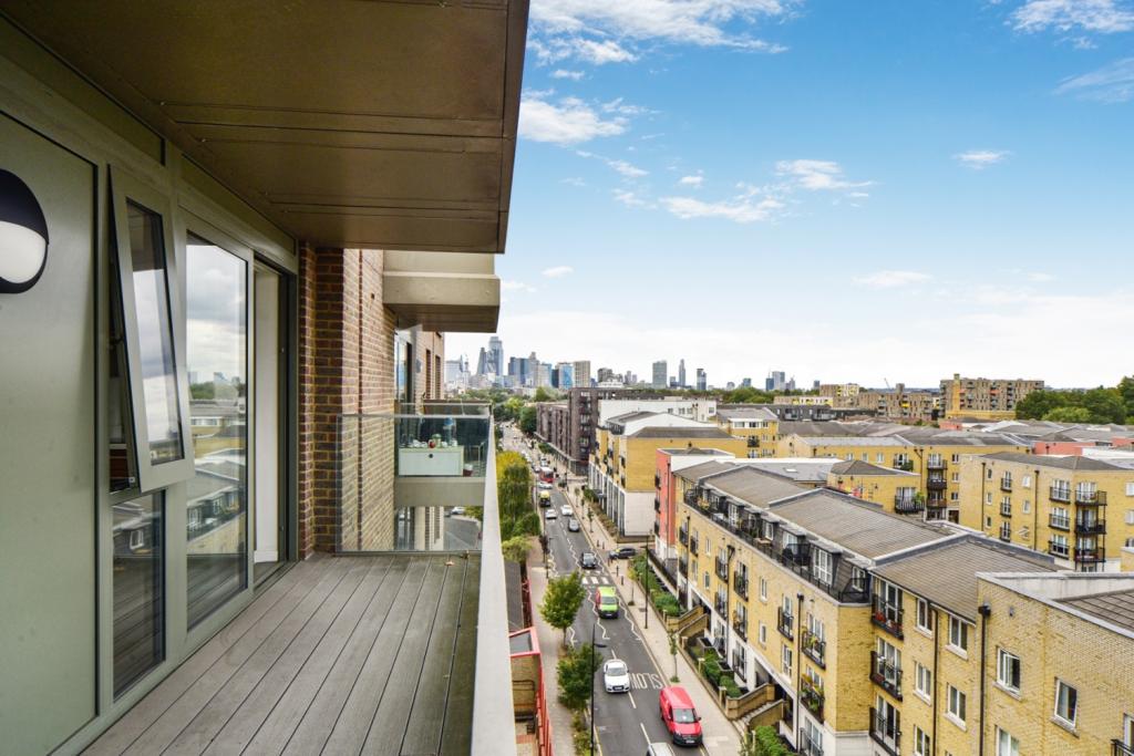 2 Bedroom Apartment for Sale –Bootmakers Court, Ben Jonson Road,Stepney Green, London