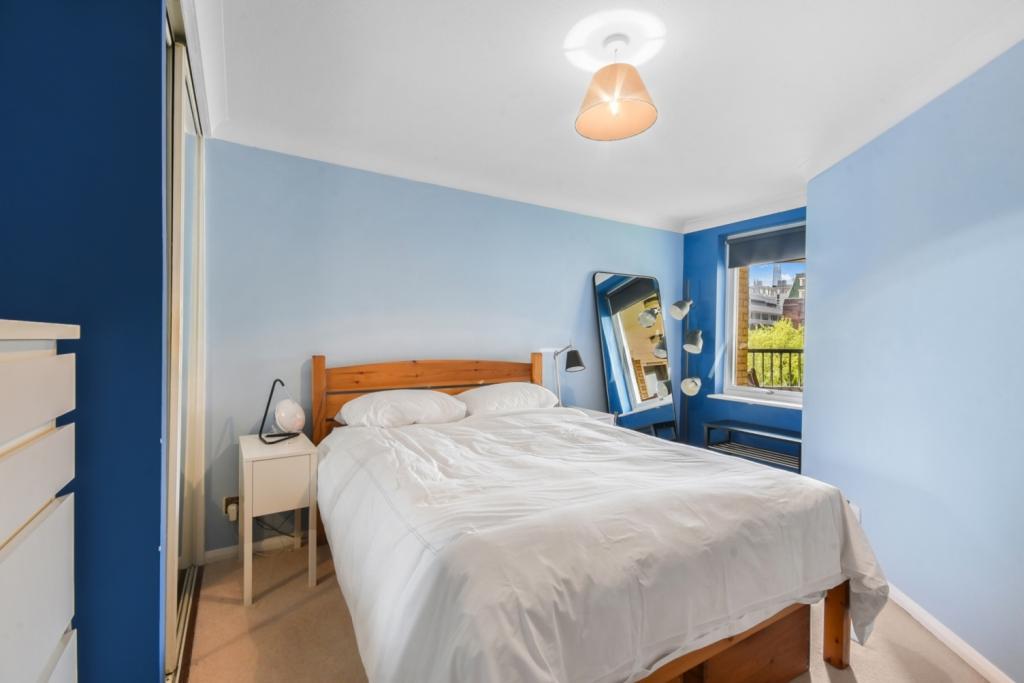 2 Bedroom Apartment for Sale – Hooper Square, Aldgate, London, E1 – £650,000