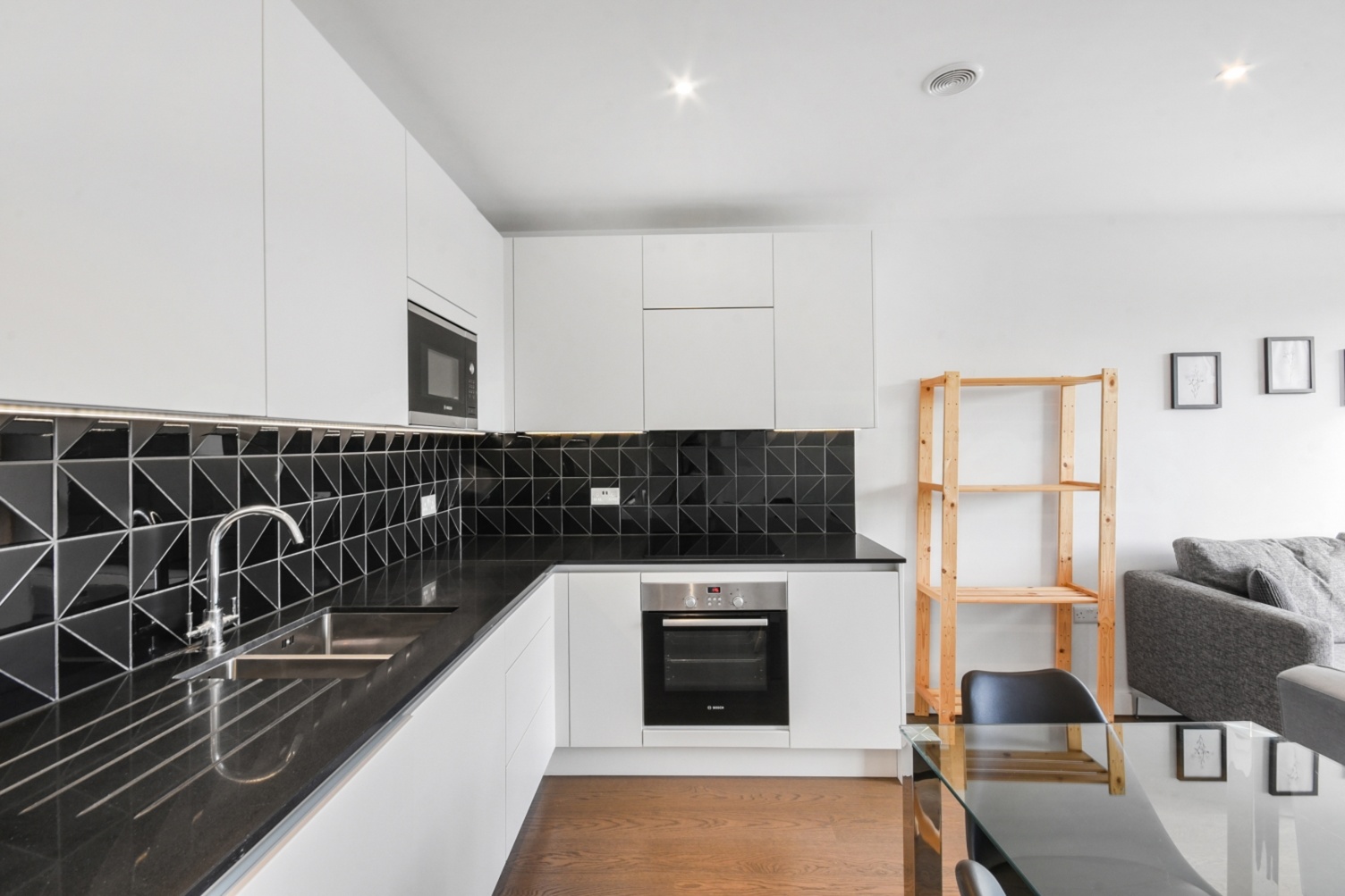 1 Bedroom Apartment for Sale – Walworth Road, Elephant & Castle, London, SE17