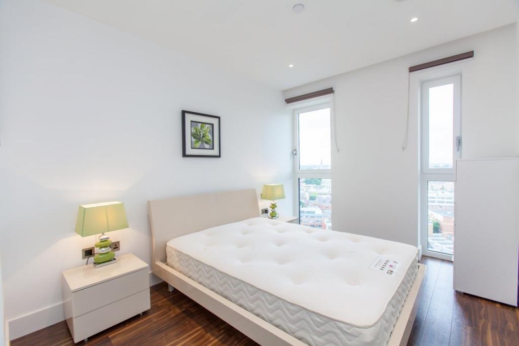3 Bedroom Apartment for Sale – New Drum Street, Aldgate, London, E1 – £890,000