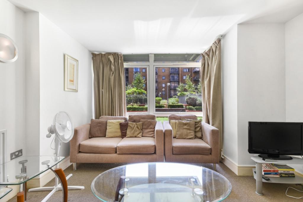 1 Bedroom Apartment for Sale – Cassilis Road, Canary Wharf, London, E14 – £345,000