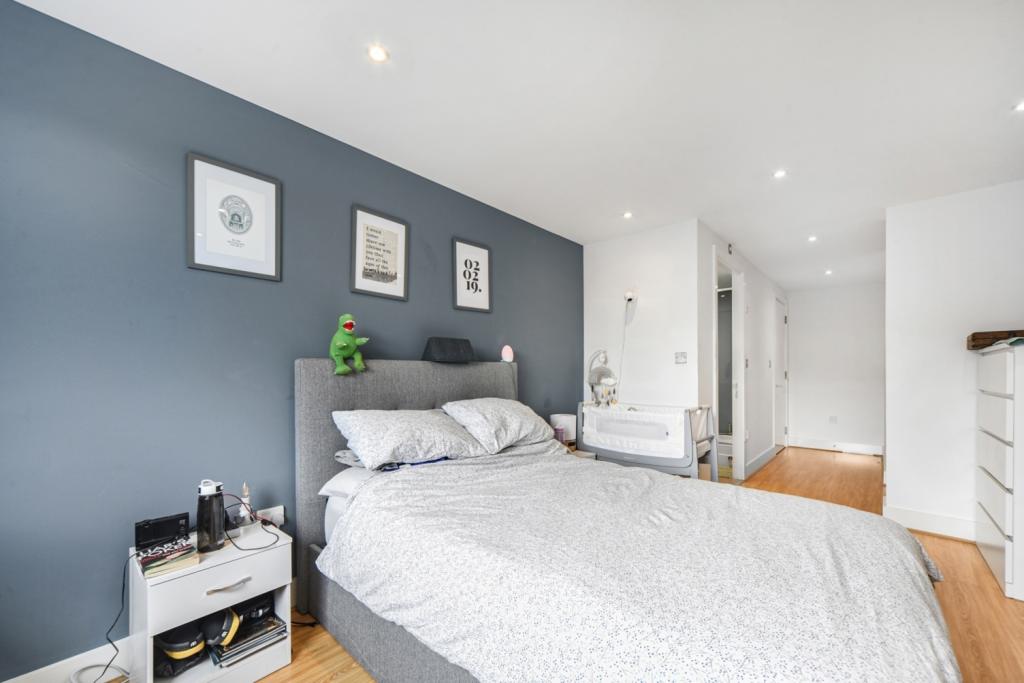 2 Bedroom Apartment for Sale – The Odyssey, Crews Street, Canary Wharf, London, E14 – £525,000