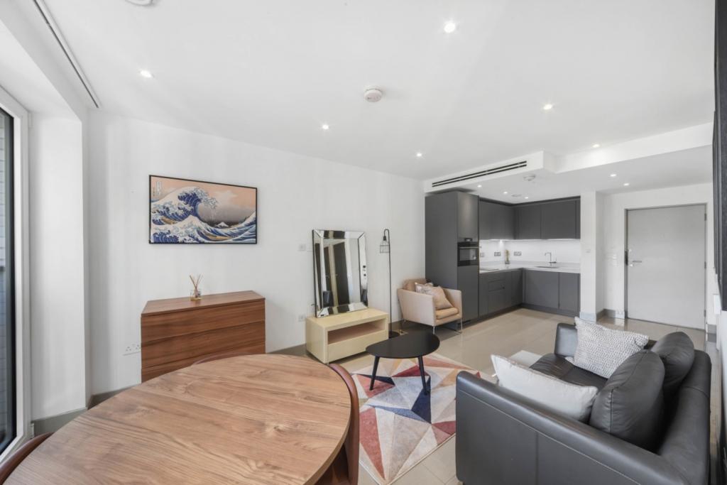 1 Bedroom Apartment for Sale – St Georges Circus, Blackfriars, London, SE1 – £525,000