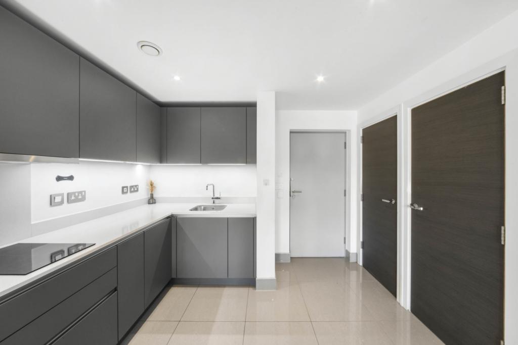 1 Bedroom Apartment for Sale – St Georges Circus, Blackfriars, London, SE1 – £525,000