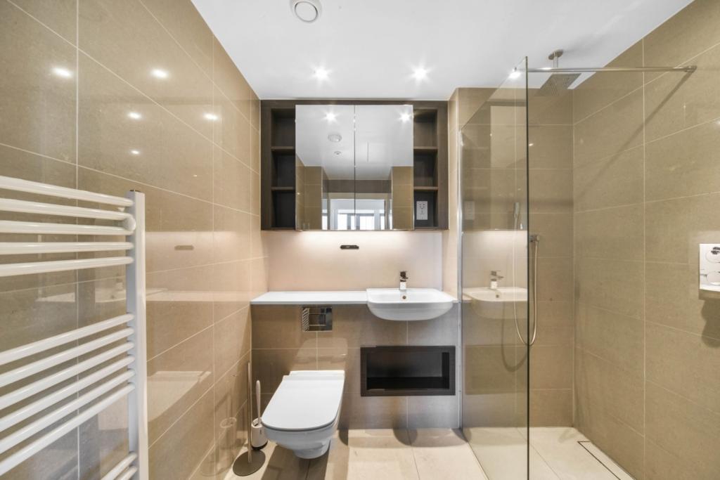 1 Bedroom Apartment for Sale – St Georges Circus, Blackfriars, London, SE1 – £525,000