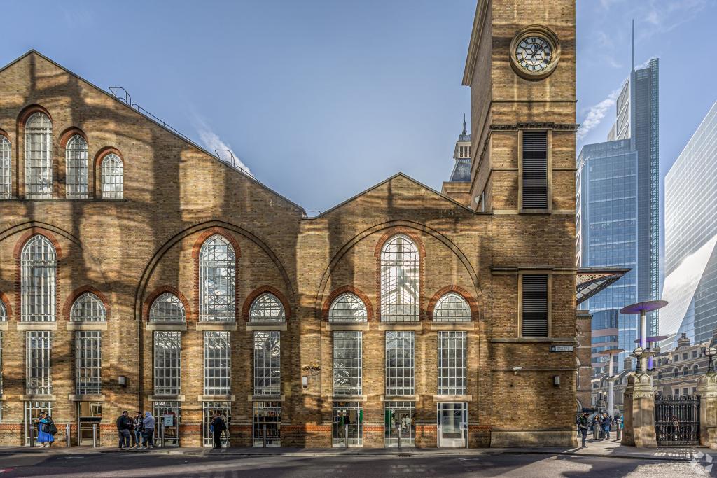 Liverpool Street Station – Shopfront Retail To Let – City of London Submarket, London
