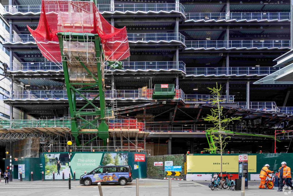 2 Finsbury Avenue–Finsbury Avenue Square–Office Space for Lease–709,073 sq ft – London