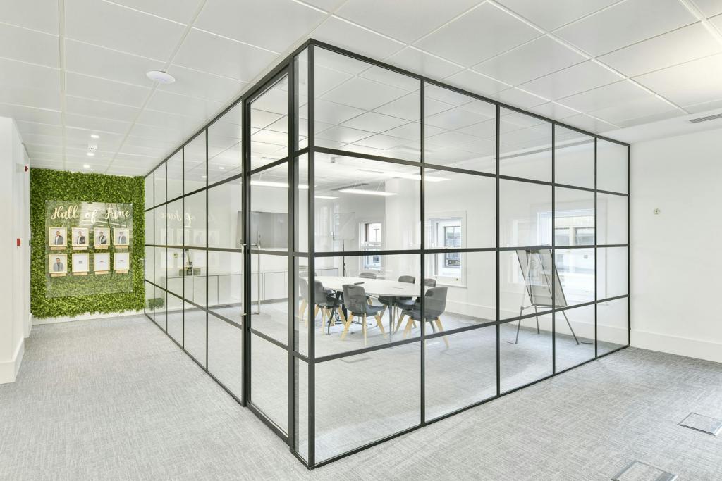 10 Throgmorton Avenue – Office Space for Lease – 25,052 sq ft – City Core North, London