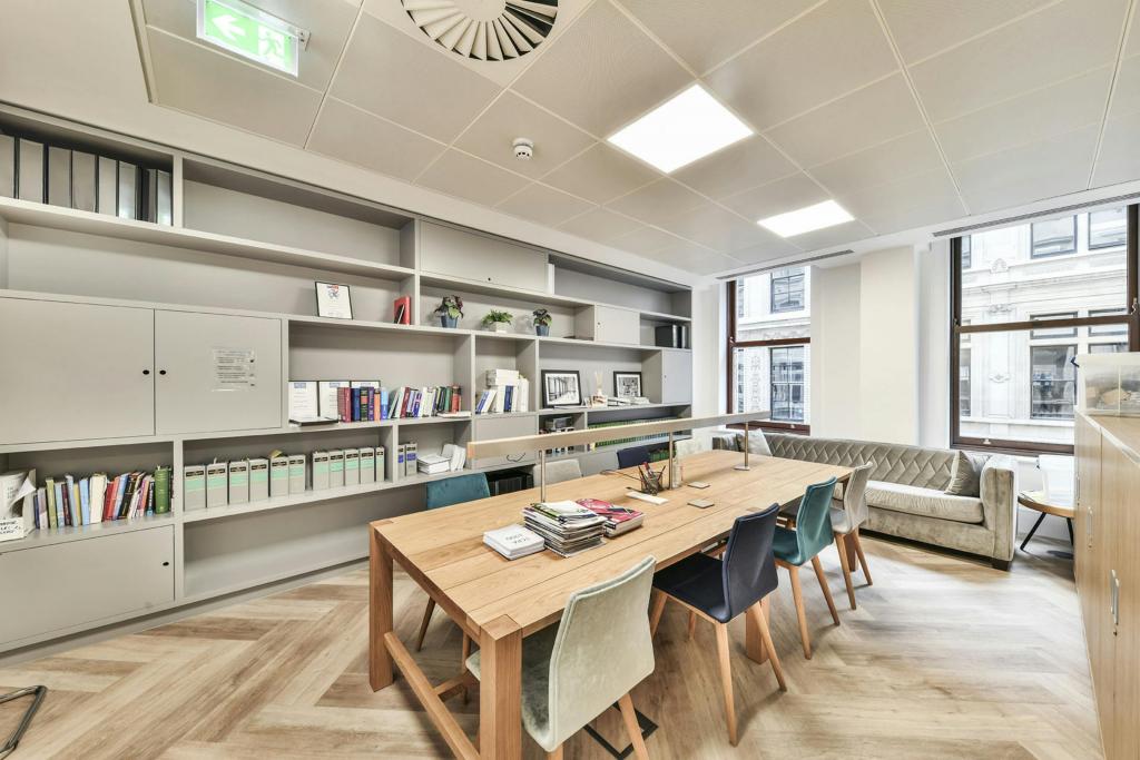 10 Throgmorton Avenue – Office Space for Lease – 25,052 sq ft – City Core North, London