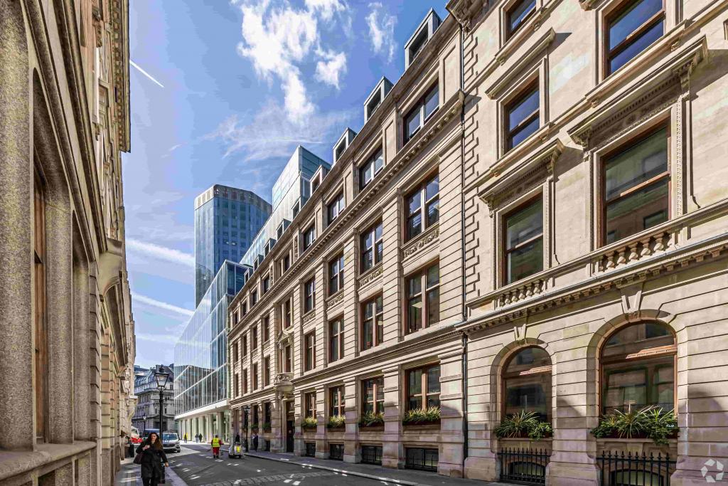 10 Throgmorton Avenue – Office Space for Lease – 25,052 sq ft – City Core North, London
