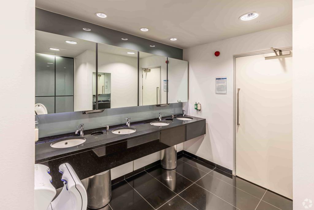 107 Cheapside – Office Space for Lease – City of London, EC2V 6DN