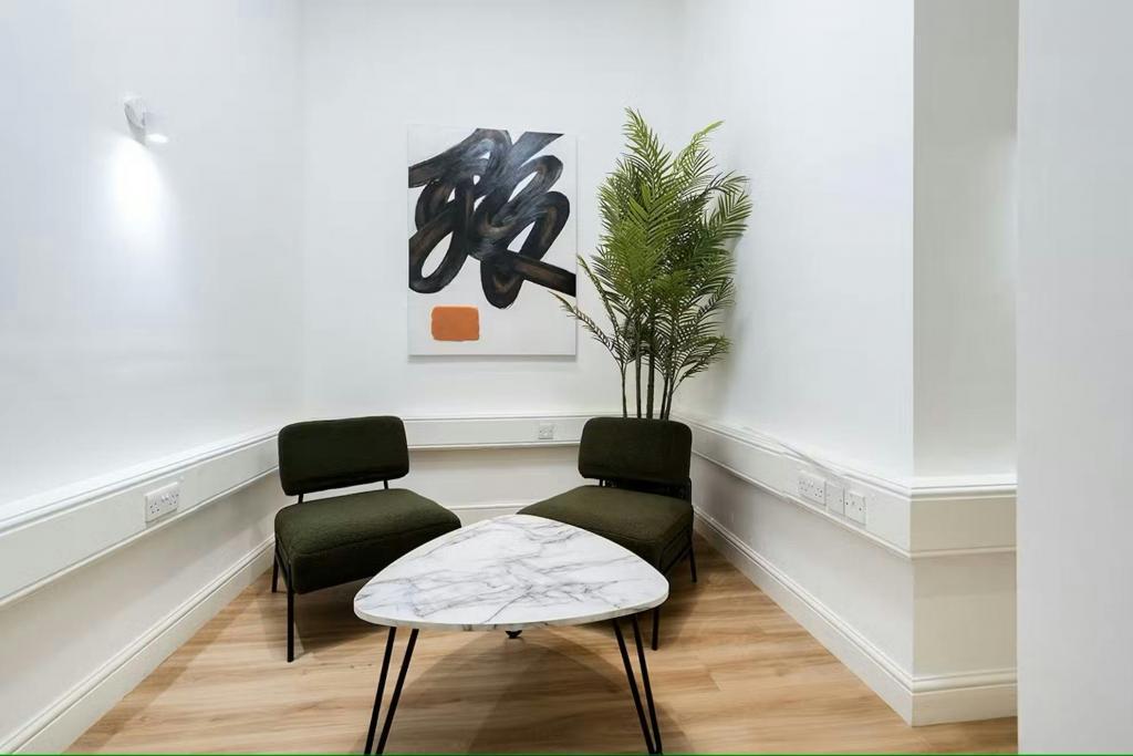 10 Ironmonger Ln – Dutton House – Office Space for Lease – City of London,