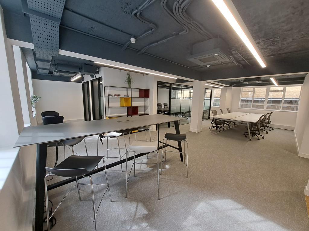 17-20 Ironmonger Ln – Office Space for Lease – City of London, EC2V 8EP
