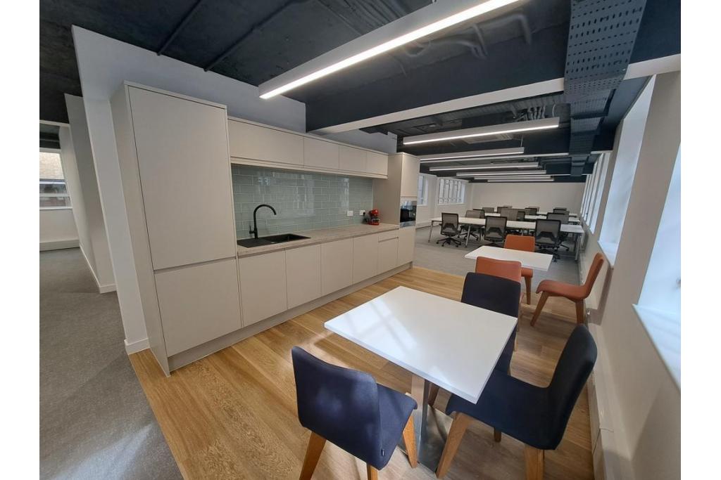 17-20 Ironmonger Ln – Office Space for Lease – City of London, EC2V 8EP