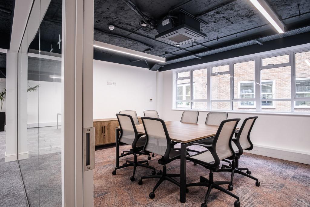 17-20 Ironmonger Ln – Office Space for Lease – City of London, EC2V 8EP